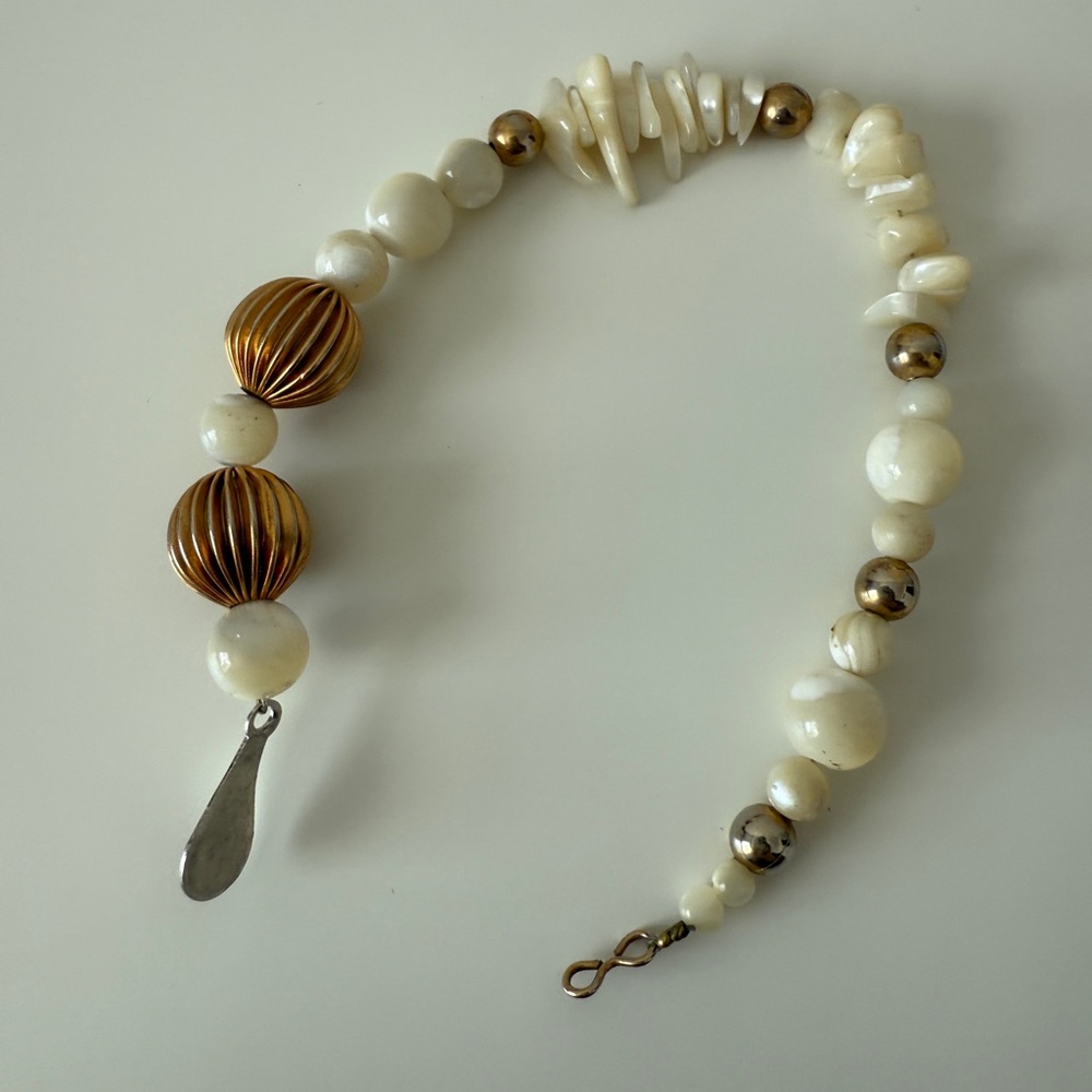 Elegant Gold and Cream Beaded Bracelet